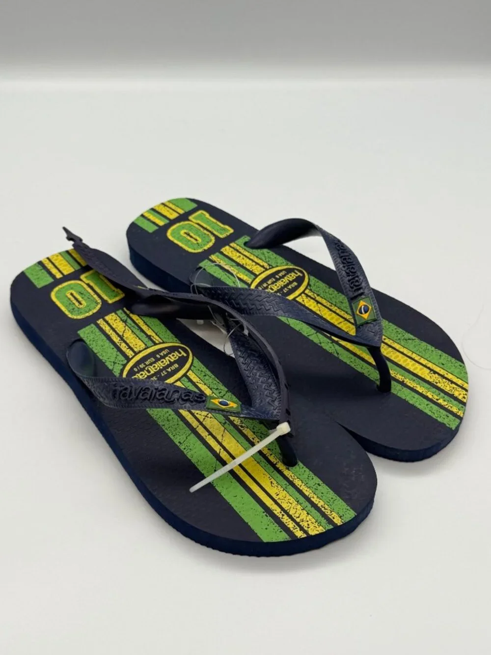 New Havaianas Mens Brazil Soccer Flip Flops Neymar Jr 10 Sandal w/Bracelet Sz 6